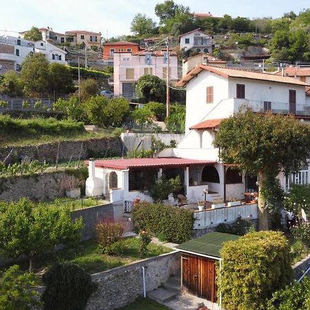 Ampi Terrazzi E Parcheggio - Relax In Villa Bardino Nuovo Buitenkant foto