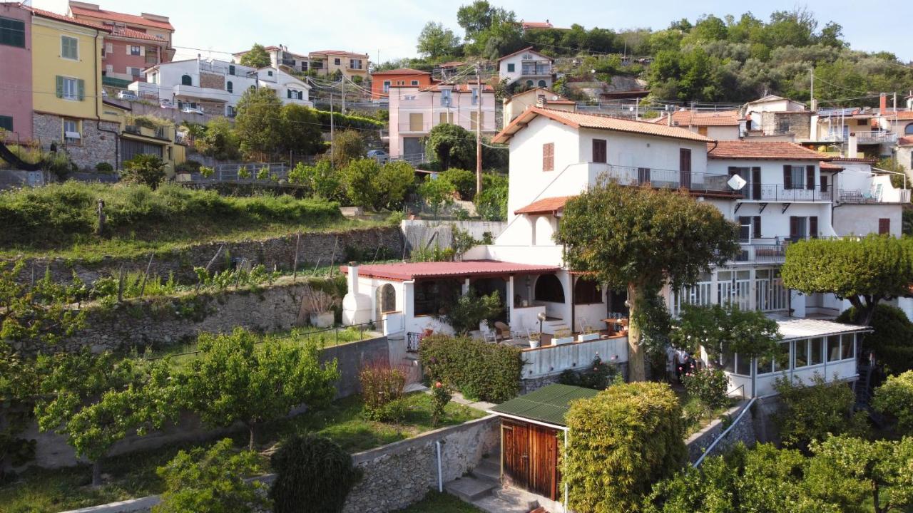 Ampi Terrazzi E Parcheggio - Relax In Villa Bardino Nuovo Buitenkant foto
