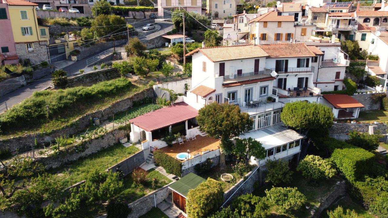 Ampi Terrazzi E Parcheggio - Relax In Villa Bardino Nuovo Buitenkant foto
